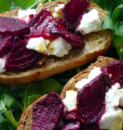 Beetroot Bruschetta Salad desktop