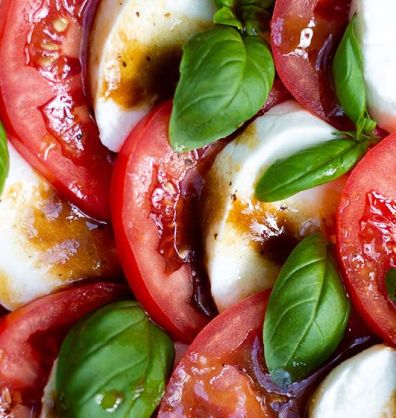 tomato basil and mozzarella salad desktop