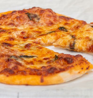 margherita pizza desktop banner
