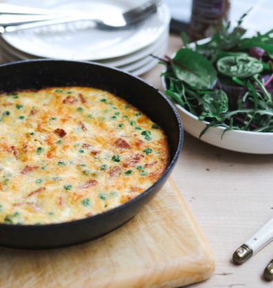 High protein cheese, bacon & pea frittata