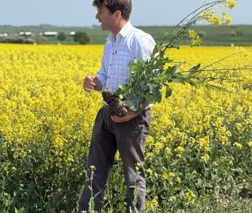 Duncan Farrington in Rapeseed field