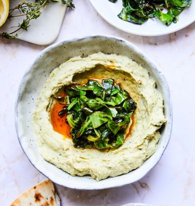 Fluffy leek dip with spring greens